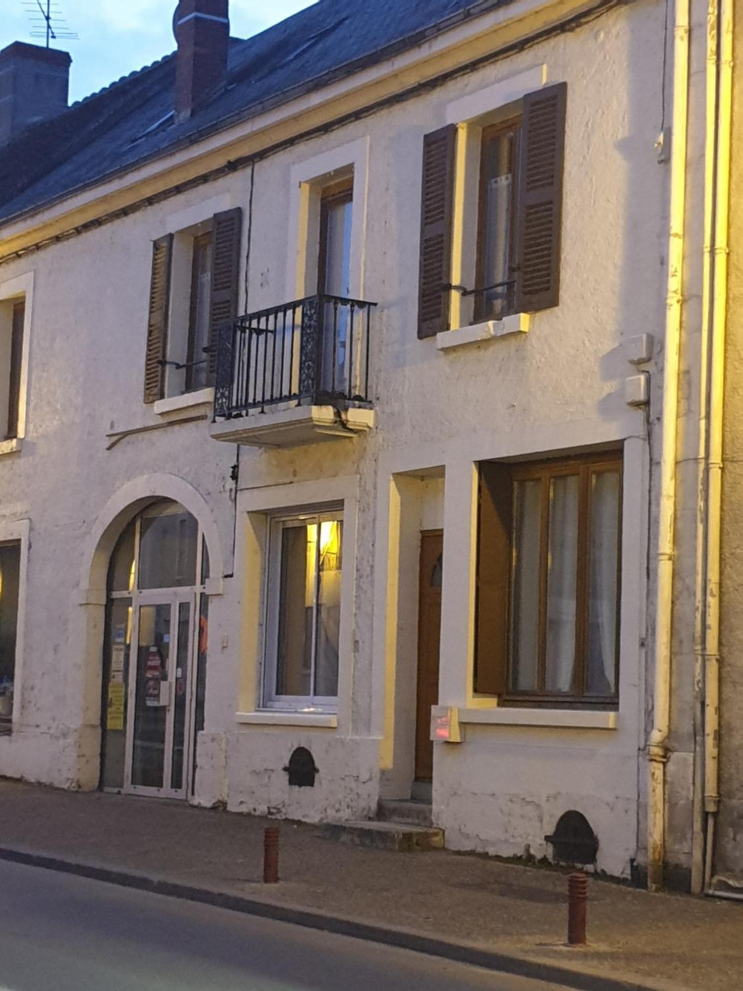 Maison De Ville - Le Silodort Vatan Buitenkant foto